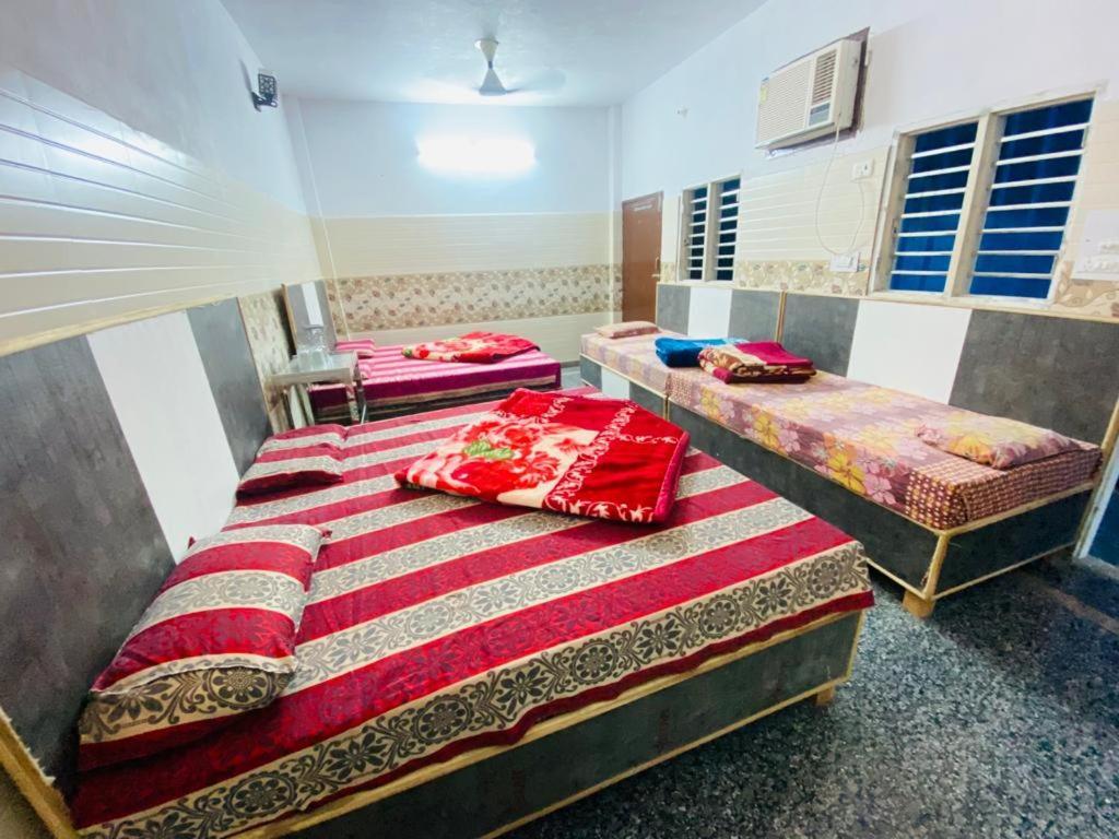 Hotel Hari Ganga - Harkipauri Road Haridwar Bagian luar foto