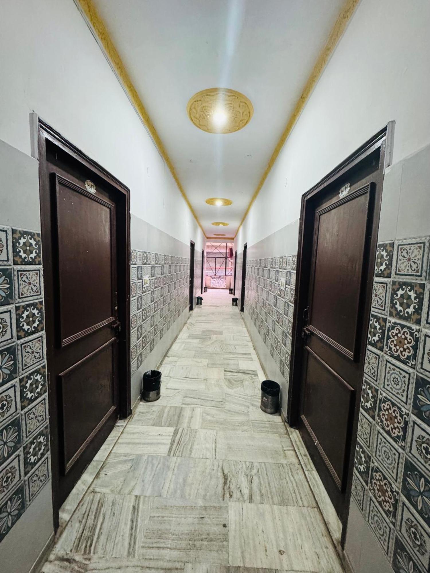 Hotel Hari Ganga - Harkipauri Road Haridwar Bagian luar foto